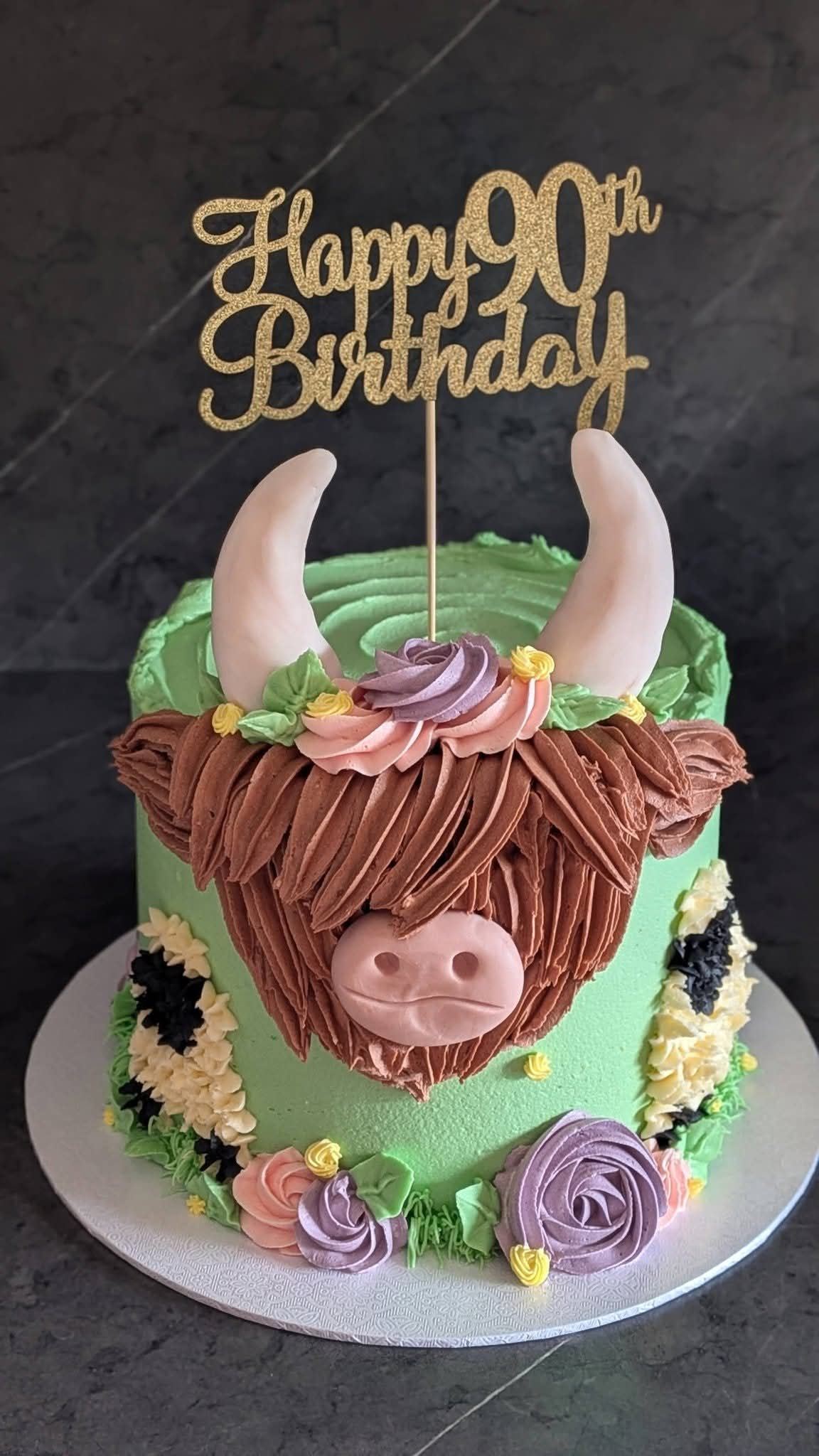 Highland cow celebration cake