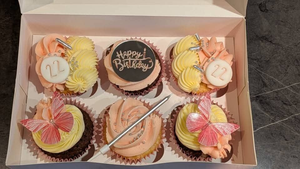 Liverpool FC cupcakes