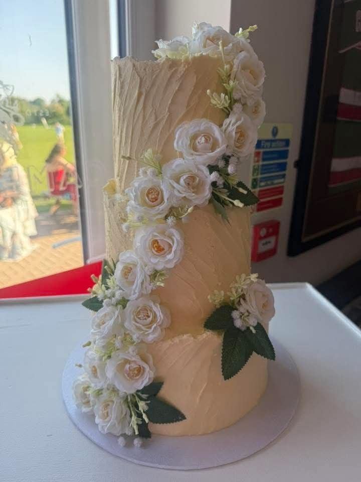 Navy and white ruffle wedding cake